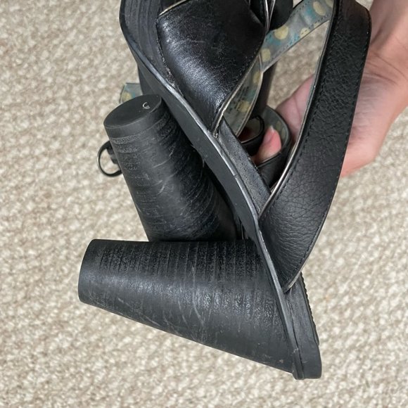 Fossil black strappy heels flower size 9.5 - Picture 10 of 14